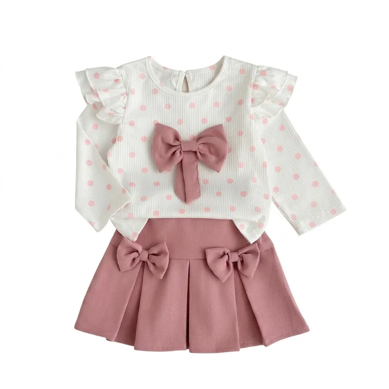 Conjunto de Blusa de Lunares con Falda