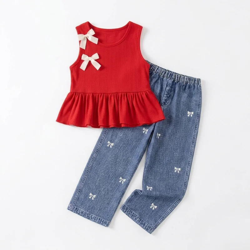 Conjunto de Blusa Roja con Pantalón Tipo Jean