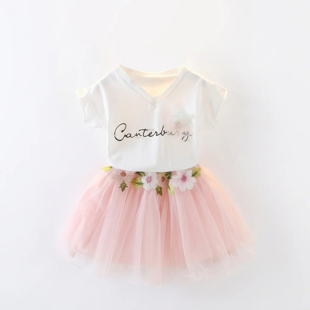 Conjunto de Blusa Blanca con Tutú